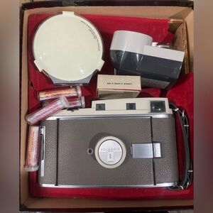 Vintage Polaroid 800 Camera Presentation Set With Accessories - Untested